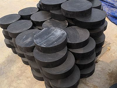 隆回县板式橡胶支座由若干层橡胶片与薄钢板经加压硫化